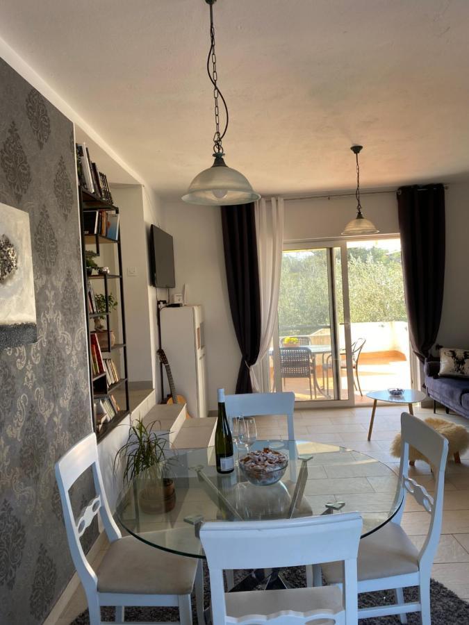 Apartamento Beautiful Island House Ugljan Exterior foto