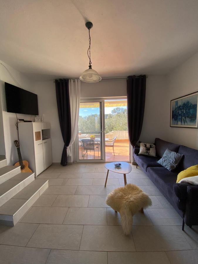 Apartamento Beautiful Island House Ugljan Exterior foto