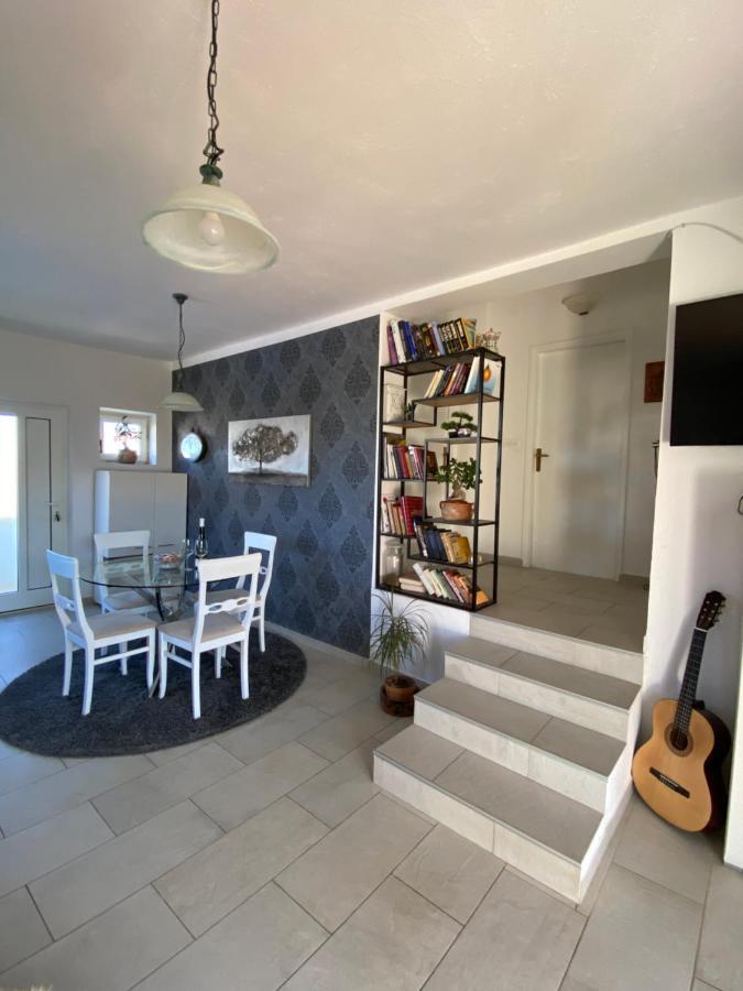 Apartamento Beautiful Island House Ugljan Exterior foto