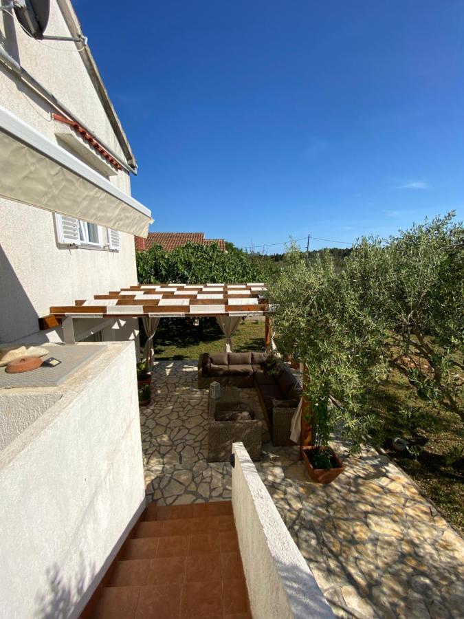 Apartamento Beautiful Island House Ugljan Exterior foto